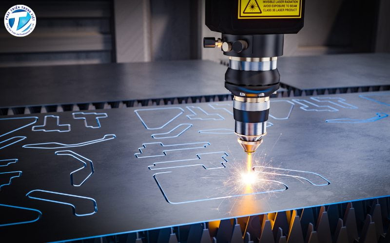 Khắc laser trên kim loại sắc néy
